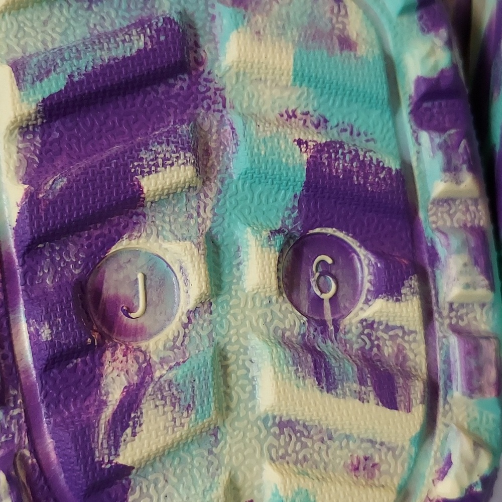 Crocs - Picture 5 of 13